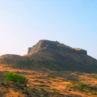 Igaturi Tringalwadi fort